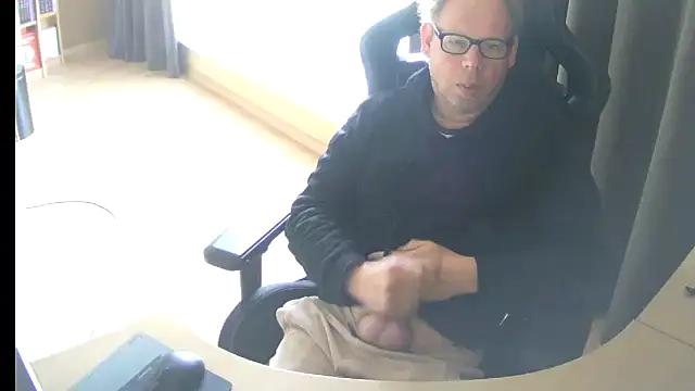 kinkyslet8 online show from March 29, 10:26 am