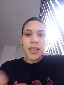 Snapshot of Charlee_pink chatting on January 5, 8:00 pm Charlee pink online show from January 5, 8:00 pm