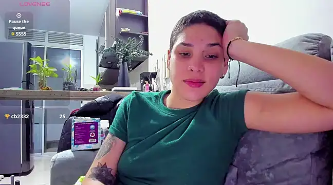 Snapshot of Charlee_pink chatting on February 16, 8:43 am Charlee pink online show from February 16, 8:43 am