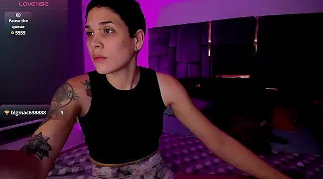 Snapshot of Charlee_pink chatting on March 7, 6:24 am Charlee pink online show from March 7, 6:24 am