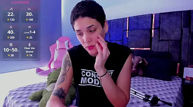 Snapshot of Charlee_pink chatting on March 10, 6:56 pm Charlee pink online show from March 10, 6:56 pm