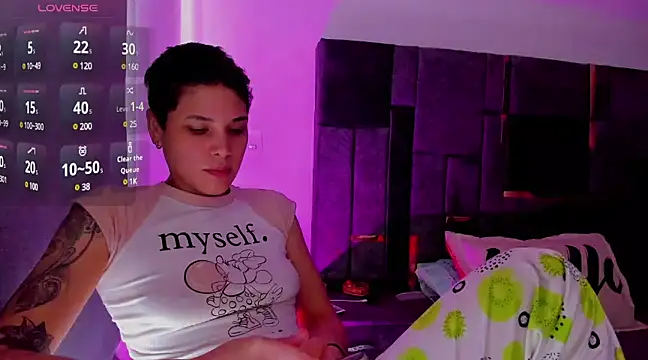 Snapshot of Charlee_pink chatting on March 21, 4:40 pm Charlee pink online show from March 21, 4:40 pm