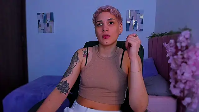 Charlee pink online show from December 18, 5:35 am