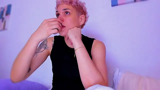 Charlee pink online show from December 21, 4:08 am