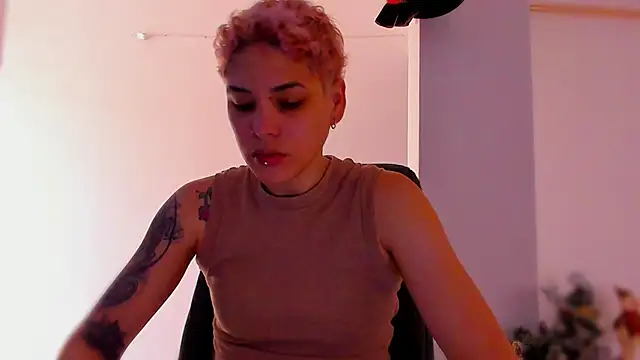 Charlee pink online show from December 21, 7:43 pm