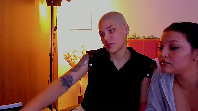 Charlee pink online show from March 22, 8:29 am