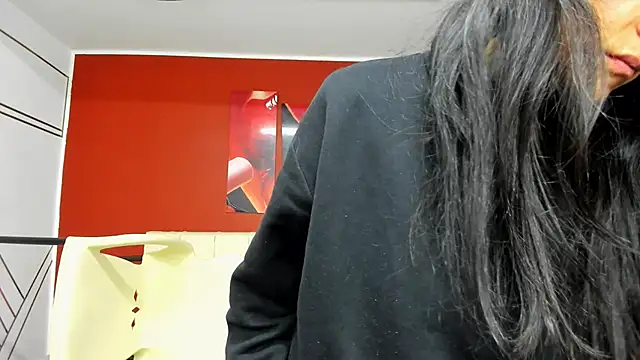 Abrillee1 online show from December 24, 1:49 am