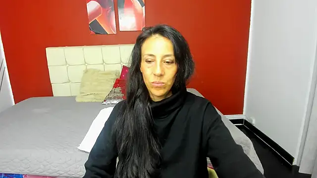 Abrillee1 online show from February 28, 5:04 am