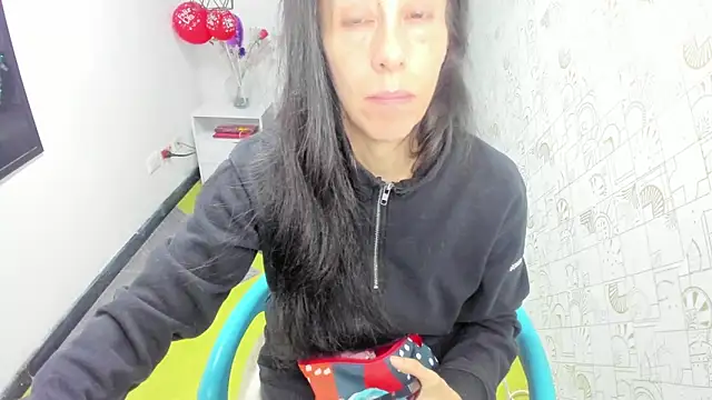 Snapshot of Abrillee1 chatting on March 14, 11:45 am Abrillee1 online show from March 14, 11:45 am