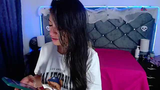 Julietacollins06 online show from October 24, 12:23 pm