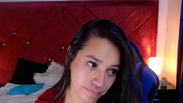 Snapshot of Julietacollins06 chatting on February 18, 1:07 pm Julietacollins06 online show from February 18, 1:07 pm