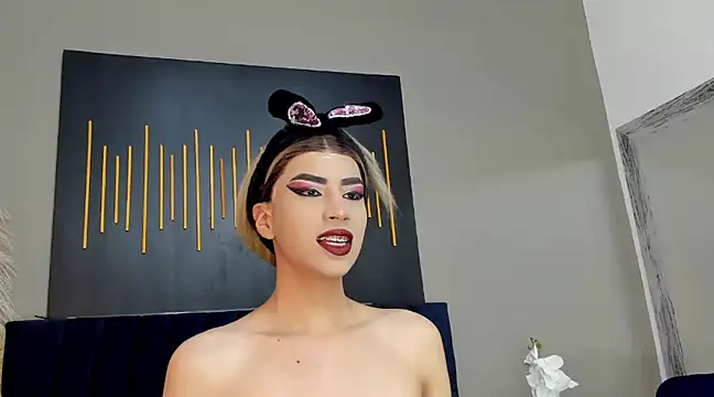 BrianaSchafer online show from December 5, 4:55 pm