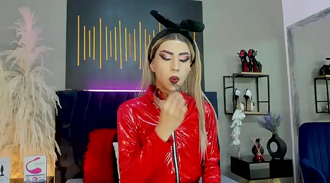 BrianaSchafer online show from December 13, 4:38 pm