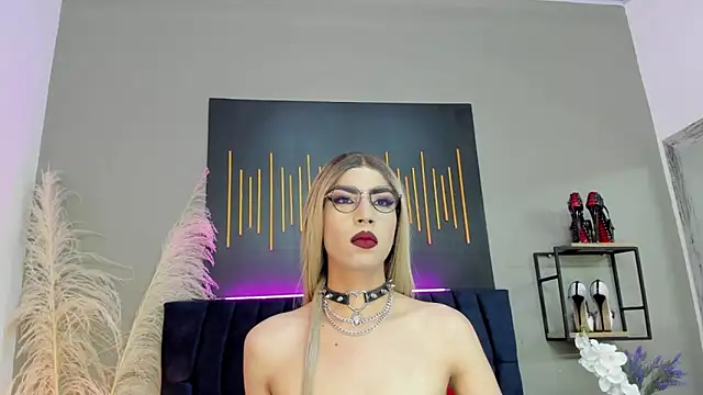 BrianaSchafer online show from February 4, 6:49 pm