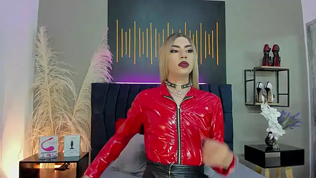 BrianaSchafer online show from February 5, 4:58 pm