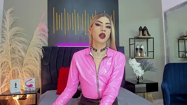 BrianaSchafer online show from February 17, 8:47 pm