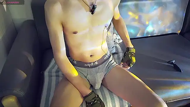 FEIYU001 online show from February 3, 2:02 pm