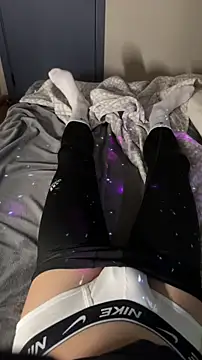 FEIYU001 online show from November 27, 3:25 pm