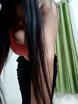 Snapshot of aaliya_bhattt chatting on December 19, 3:41 pm aaliya bhattt online show from December 19, 3:41 pm