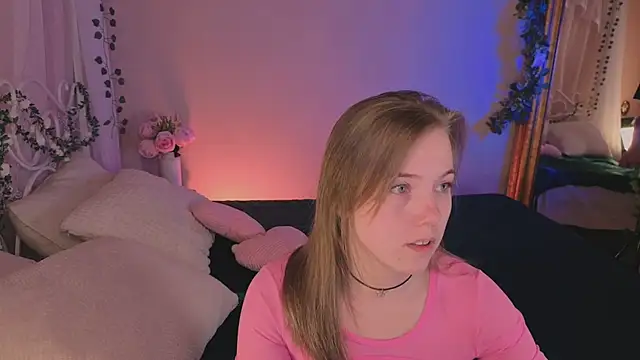 mary ton online show from April 8, 5:18 am