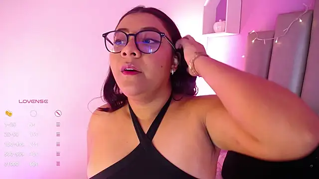 Snapshot of MeghanBurn chatting on March 21, 1:12 pm MeghanBurn online show from March 21, 1:12 pm