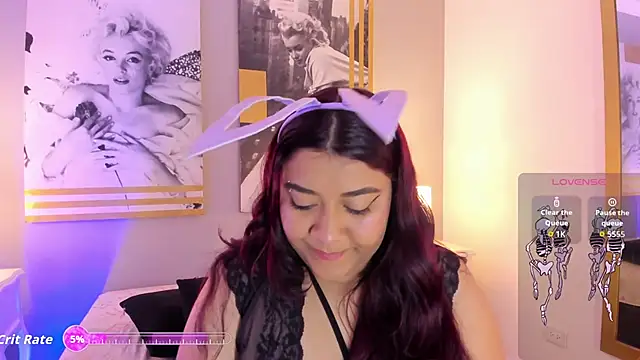 Snapshot of MeghanBurn chatting on October 30, 12:28 pm MeghanBurn online show from October 30, 12:28 pm