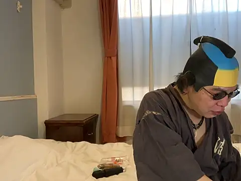 r xyz01 online show from January 17, 7:24 am