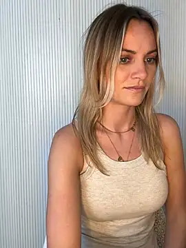 Snapshot of Milla__one chatting on May 5, 12:13 pm Milla one online show from May 5, 12:13 pm