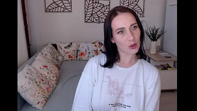 pepper milf online show from June 11, 3:10 pm