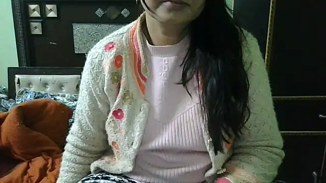 Snapshot of couplesuni chatting on December 19, 3:13 am couplesuni online show from December 19, 3:13 am