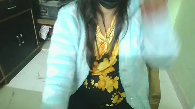 Snapshot of couplesuni chatting on February 20, 6:26 am couplesuni online show from February 20, 6:26 am