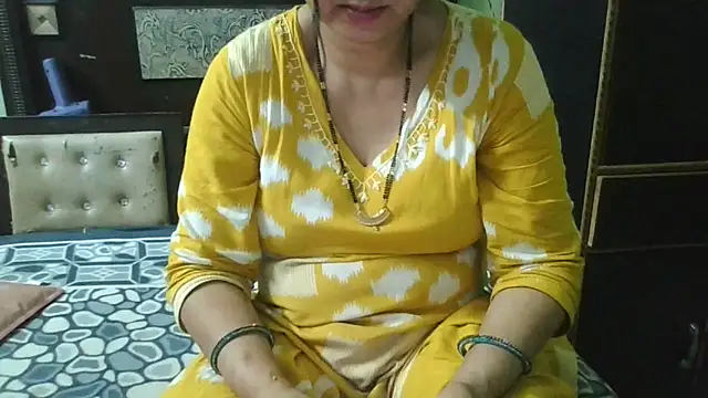 couplesuni online show from March 7, 10:23 am