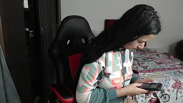 kayla k18 online show from February 1, 8:47 pm