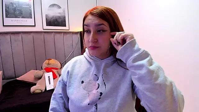 Snapshot of Alaia_Cute chatting on January 20, 9:24 am Alaia Cute online show from January 20, 9:24 am