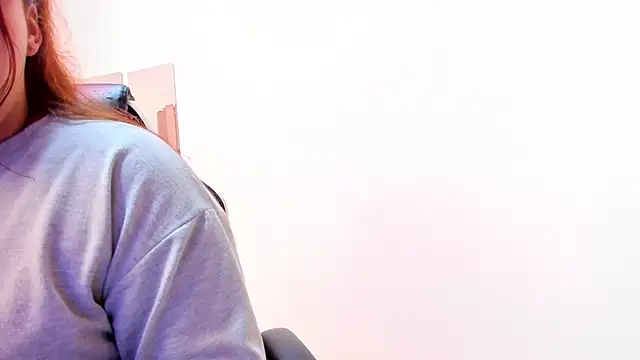Snapshot of Alaia_Cute chatting on March 10, 9:10 am Alaia Cute online show from March 10, 9:10 am