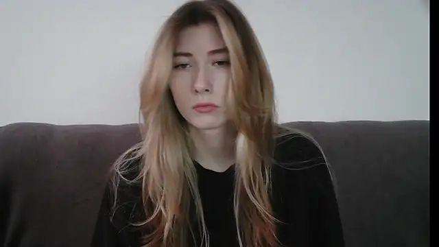 ErikaShyy online show from February 11, 7:12 am