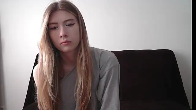 ErikaShyy online show from September 23, 12:08 pm