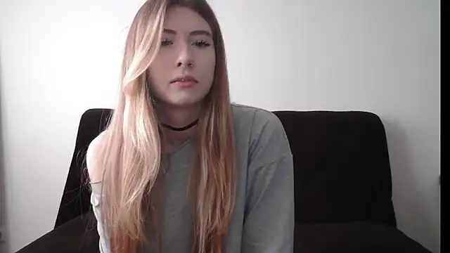 ErikaShyy online show from October 6, 11:29 am