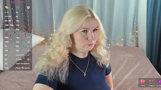 Snapshot of Tasty_booty chatting on February 12, 1:11 am Tasty booty online show from February 12, 1:11 am