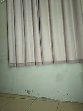 Snapshot of alexatransgata chatting on February 18, 2:46 pm alexatransgata online show from February 18, 2:46 pm