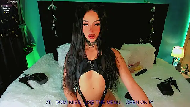 CALLME GODDESS  online show from April 24, 10:28 am