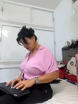 katysquirtdirty online show from May 23, 11:31 pm
