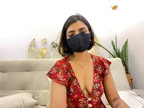 Snapshot of MaYaa__11 chatting on February 12, 12:33 pm MaYaa 11 online show from February 12, 12:33 pm