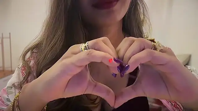 Snapshot of MaYaa__11 chatting on July 14, 3:11 am MaYaa 11 online show from July 14, 3:11 am
