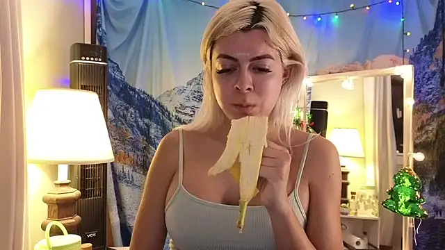 cunty tranny lydia online show from December 18, 3:37 am