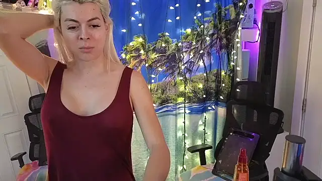 Snapshot of cunty_tranny_lydia chatting on July 16, 10:49 pm cunty tranny lydia online show from July 16, 10:49 pm