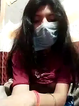 Hotty-Divya online show from January 17, 1:35 pm