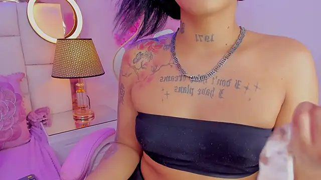 Mia Jansen online show from December 14, 9:35 pm