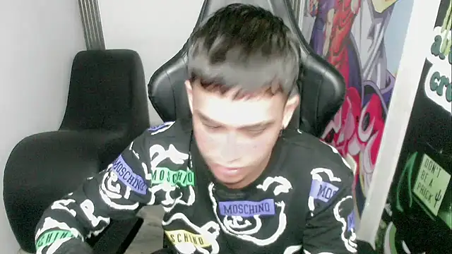 zacariasss  online show from December 30, 3:14 am