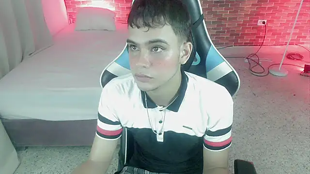 zacariasss  online show from September 20, 7:31 am